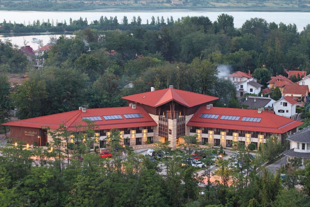 Hotel Danubia Park 3* във Велико Градище, Сърбия