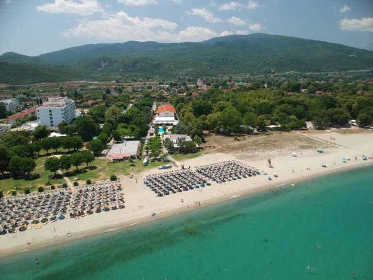 Sun Beach Hotel Platamonas в Гърция, сниман от далече