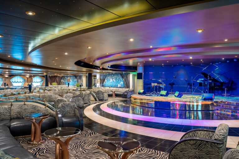 MSC Poesia, The Zebra Bar